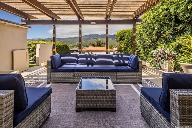 101 Nawiliwili Street, Honolulu, HI 96825