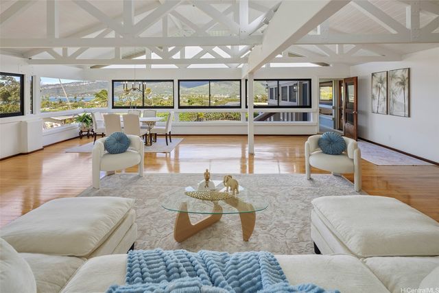 101 Nawiliwili Street, Honolulu, HI 96825