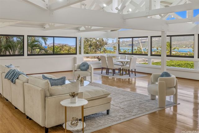 101 Nawiliwili Street, Honolulu, HI 96825