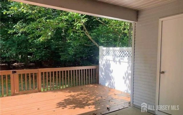 24 Albury Way, North Brunswick, NJ 08902