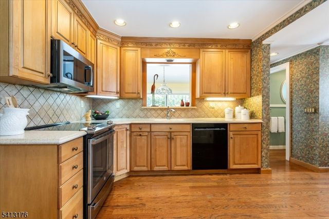 127 Central Ave, Glen Rock Boro, NJ 07452