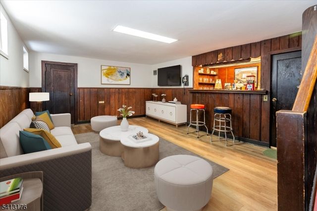 127 Central Ave, Glen Rock Boro, NJ 07452