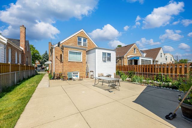 3121 N Normandy Avenue, Chicago, IL 60634