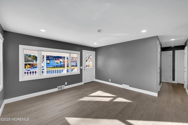 17 Elm Drive, Neptune Township, NJ 07753