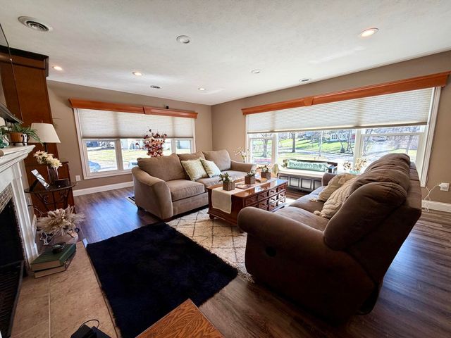 648 N Tanglewood Drive 648 N Tanglewood Drive, Springfield, OH 45504