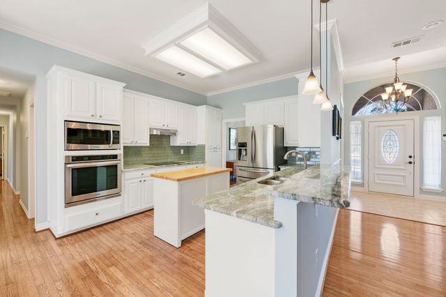 510 Springbranch Drive, Keller, TX 76248