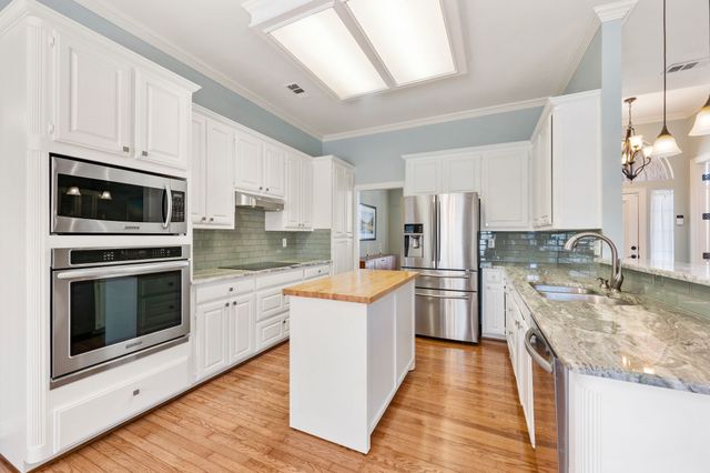 510 Springbranch Drive, Keller, TX 76248