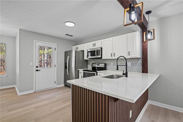 4418 Gladewood Run, Union City, GA 30291