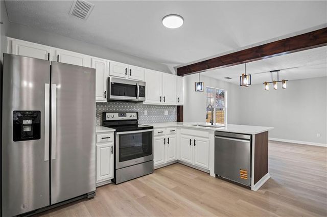 4418 Gladewood Run, Union City, GA 30291