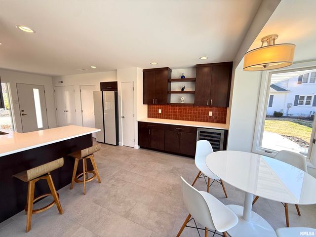 318 Lincoln Hill NW Avenue Northwest, Quincy, IL 62301