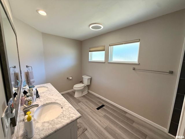 318 Lincoln Hill NW Avenue Northwest, Quincy, IL 62301