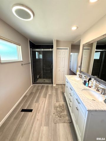 318 Lincoln Hill NW Avenue Northwest, Quincy, IL 62301