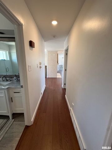 318 Lincoln Hill NW Avenue Northwest, Quincy, IL 62301