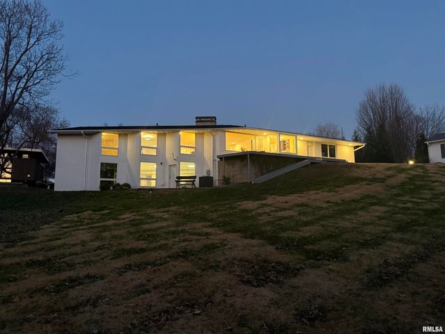 318 Lincoln Hill NW Avenue Northwest, Quincy, IL 62301