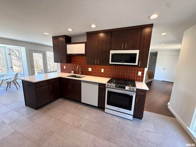 318 Lincoln Hill NW Avenue Northwest, Quincy, IL 62301