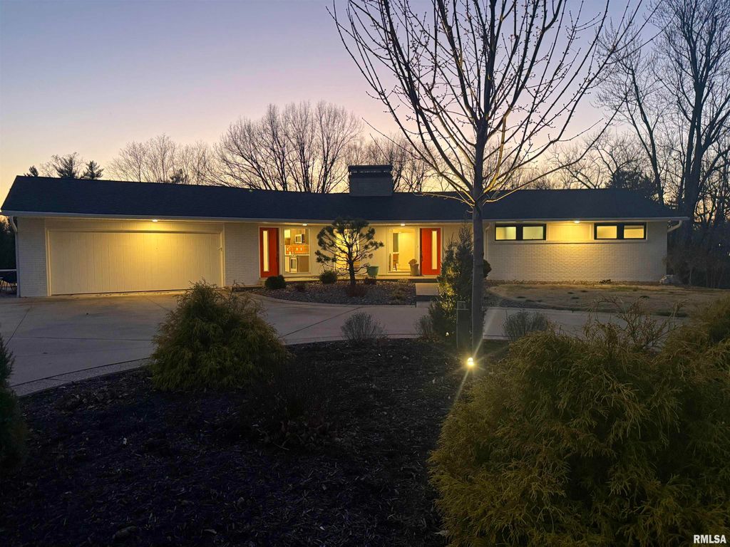 318 Lincoln Hill NW Avenue Northwest, Quincy, IL 62301