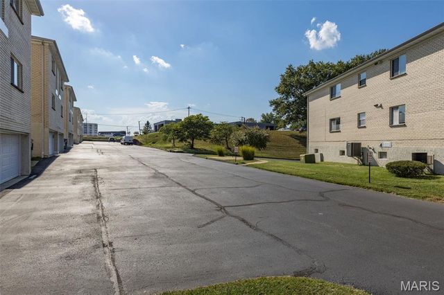 12561 Chardin Place 3, St Louis, MO 63128