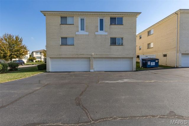 12561 Chardin Place 3, St Louis, MO 63128