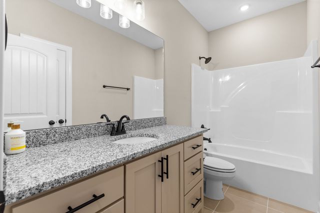 5405 Walnut Farms Boulevard, Christiana, TN 37037