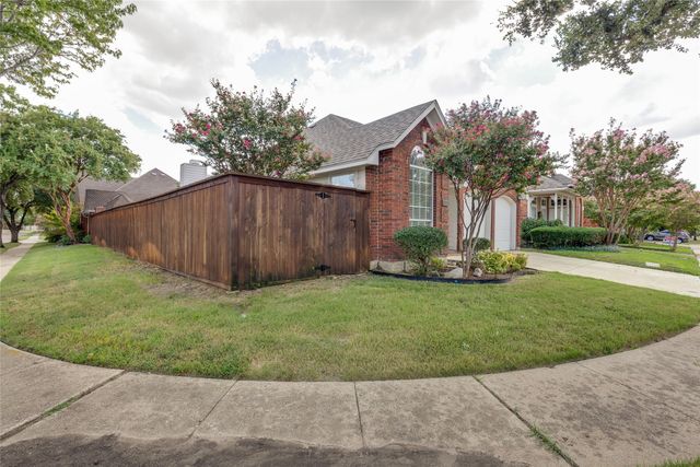 9120 Cumberland Drive, Irving, TX 75063