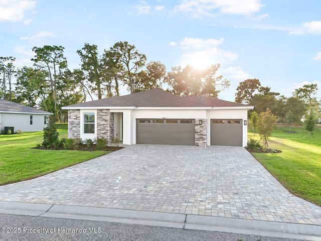 9127 PLAYERS Drive, Weeki Wachee, FL 34613