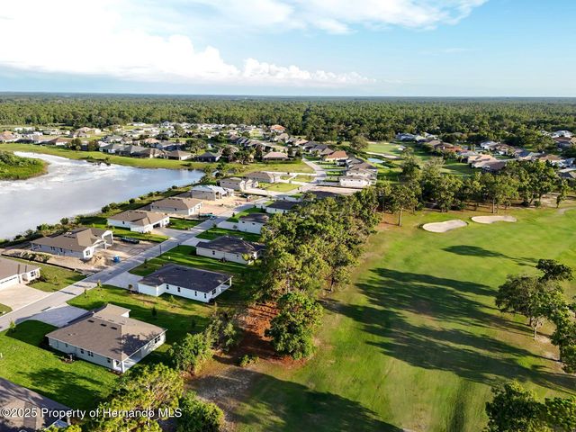 9127 PLAYERS Drive, Weeki Wachee, FL 34613
