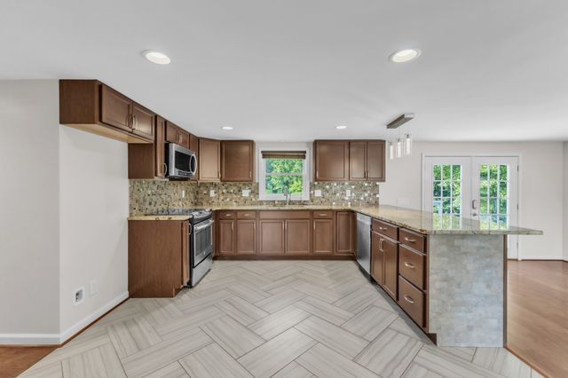 2418 Old Clarksville Pike, Ashland City, TN 37015