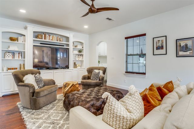 6002 Mercedes Avenue, Dallas, TX 75206