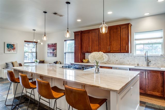 6002 Mercedes Avenue, Dallas, TX 75206