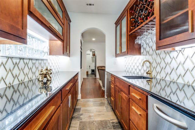 6002 Mercedes Avenue, Dallas, TX 75206