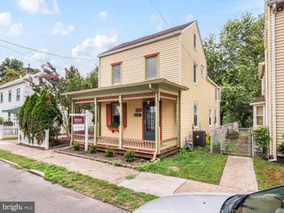 185 CENTRE ST, Morrisville, PA 19067