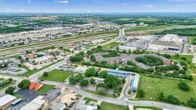 815 E Pecan Grove, Sherman, TX 75090