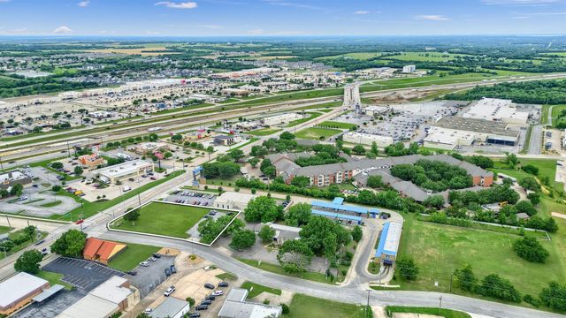 815 E Pecan Grove, Sherman, TX 75090