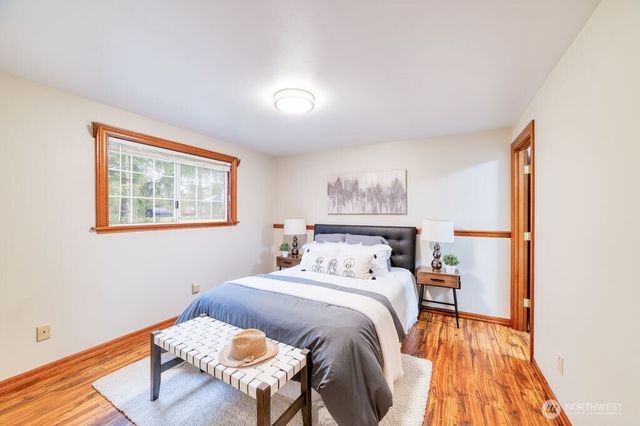 718 E Walnut Street, Kent, WA 98030