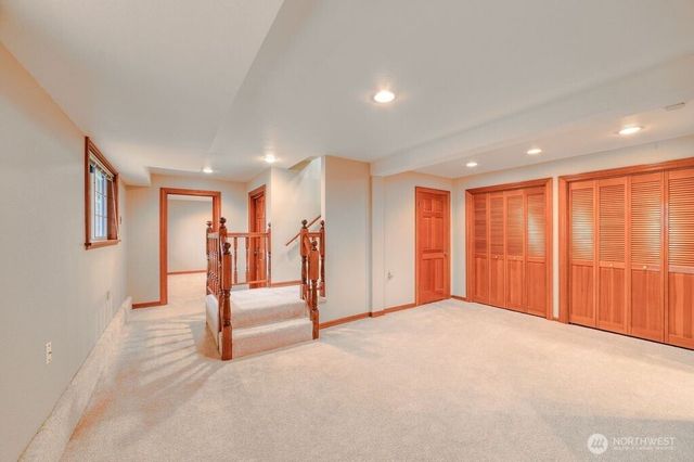 718 E Walnut Street, Kent, WA 98030