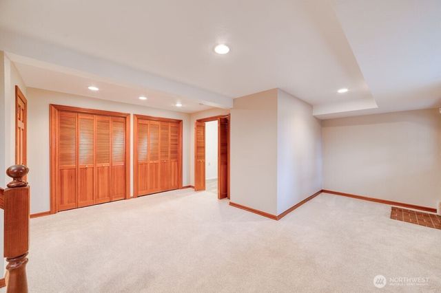 718 E Walnut Street, Kent, WA 98030