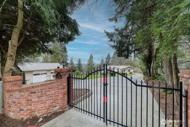 718 E Walnut Street, Kent, WA 98030