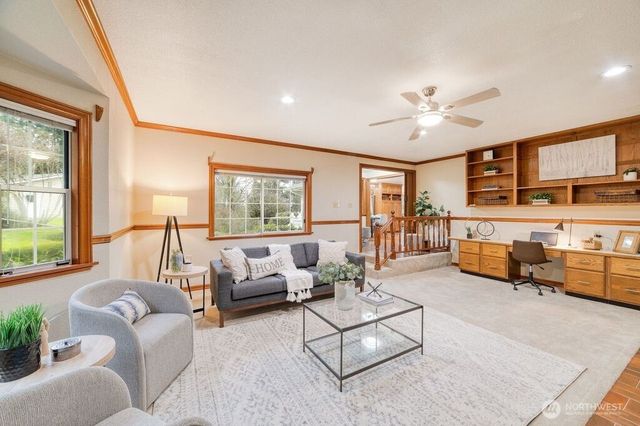 718 E Walnut Street, Kent, WA 98030