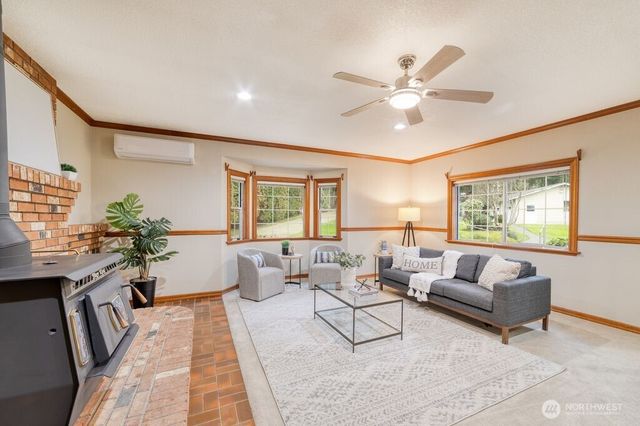 718 E Walnut Street, Kent, WA 98030