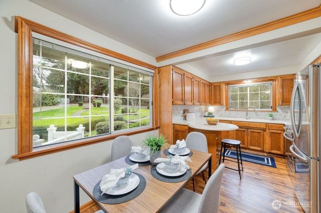 718 E Walnut Street, Kent, WA 98030