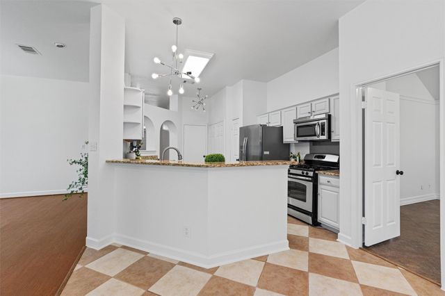 2005 E 19th ST, Georgetown, TX 78626