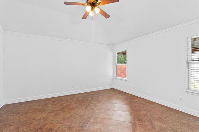 2005 E 19th ST, Georgetown, TX 78626