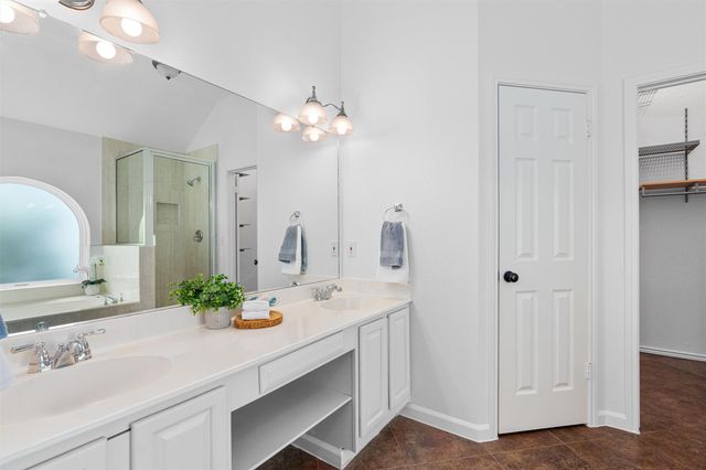2005 E 19th ST, Georgetown, TX 78626