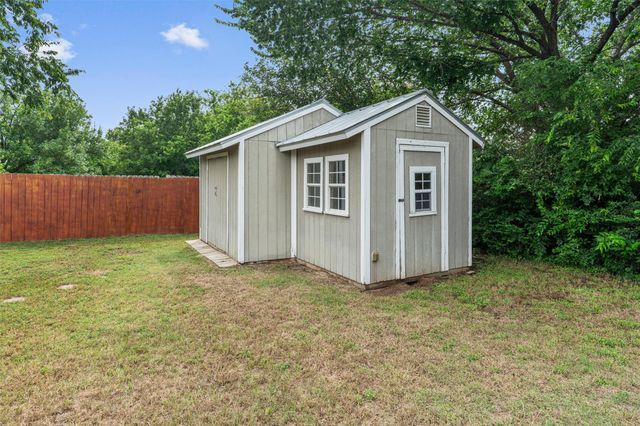 2005 E 19th ST, Georgetown, TX 78626