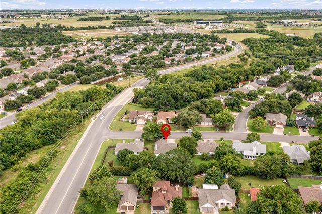 2005 E 19th ST, Georgetown, TX 78626