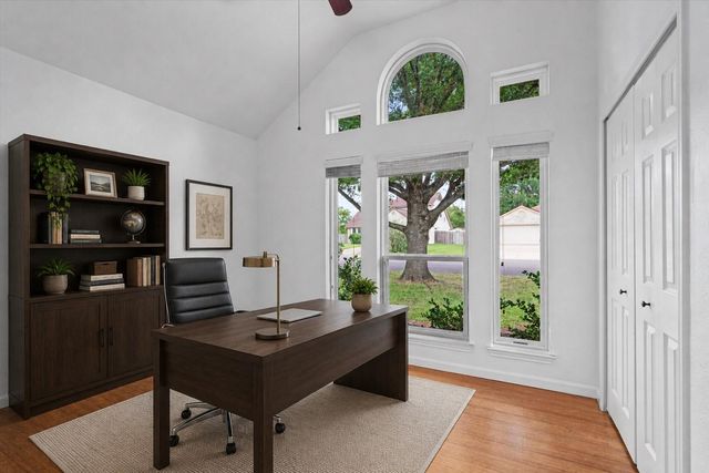 2005 E 19th ST, Georgetown, TX 78626