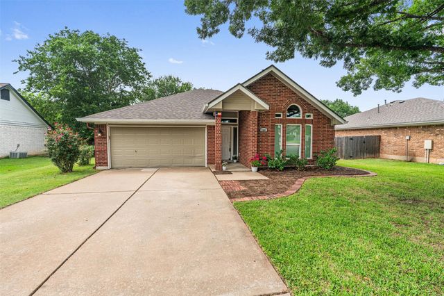 2005 E 19th ST, Georgetown, TX 78626