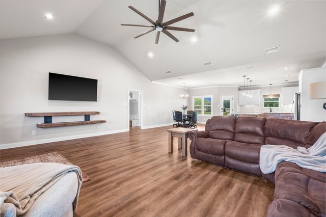 335 Remuda Trail, Stephenville, TX 76401