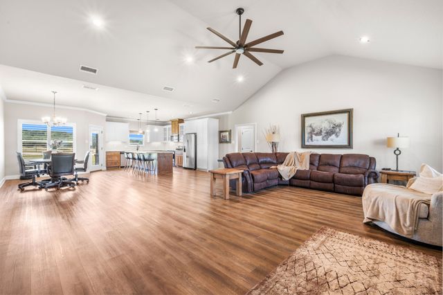 335 Remuda Trail, Stephenville, TX 76401