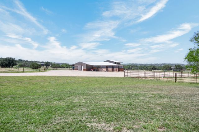 335 Remuda Trail, Stephenville, TX 76401
